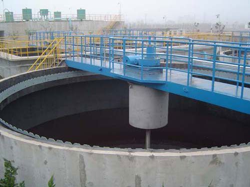 中心传动刮泥机