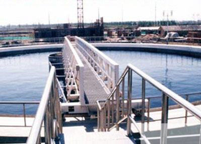 周边传动刮泥机